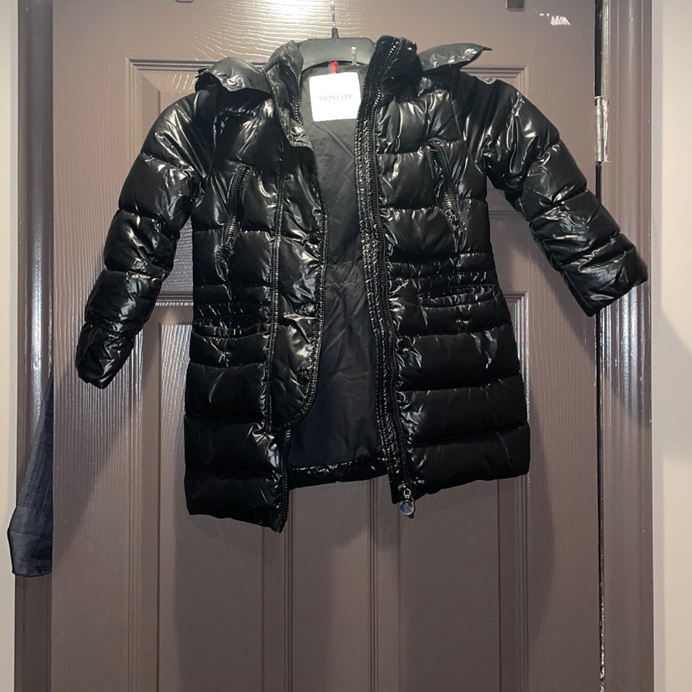 Authentic MONCLER black coat fit 2yr to 4yr old